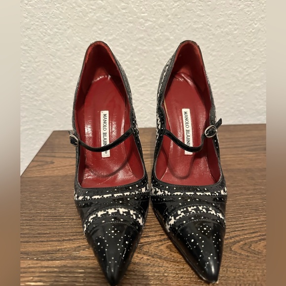 Manolo Blahnik Mary Jane Houndstooth - Picture 2 of 3
